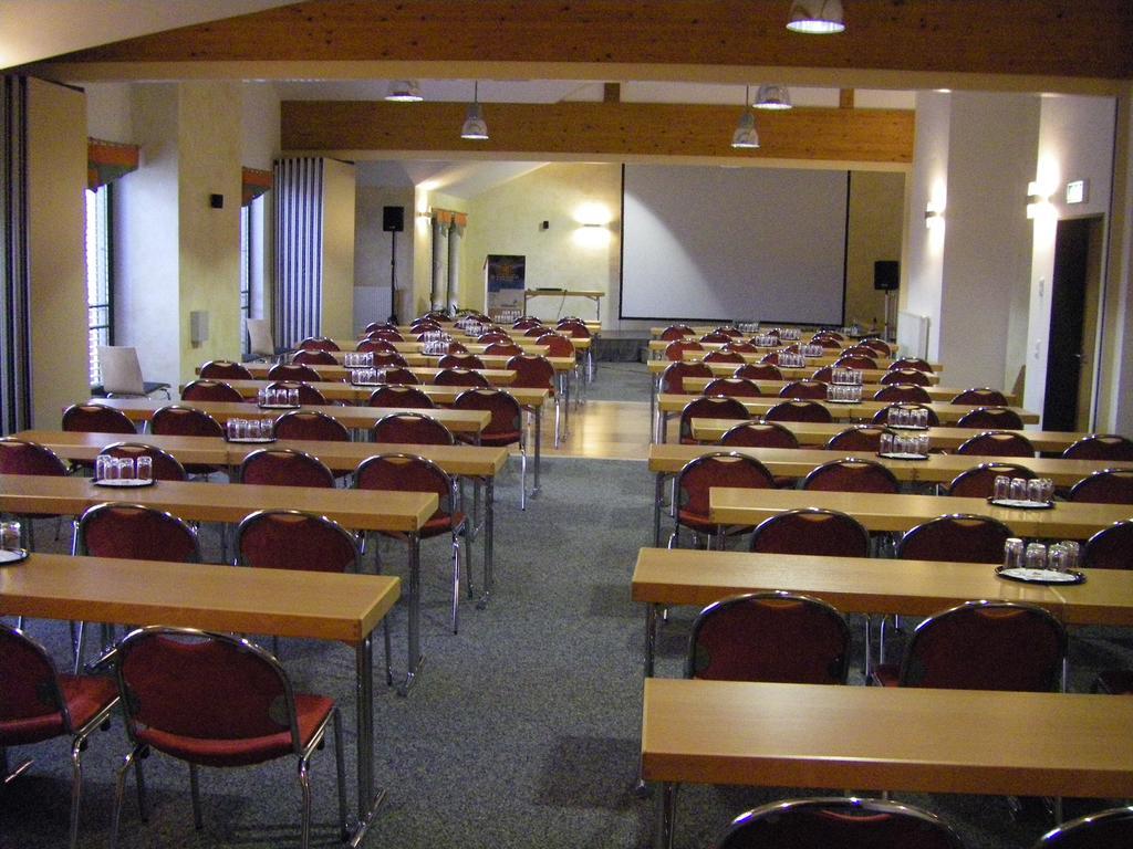 Euroville Jugend- Und Sporthotel Naumburg  Ngoại thất bức ảnh
