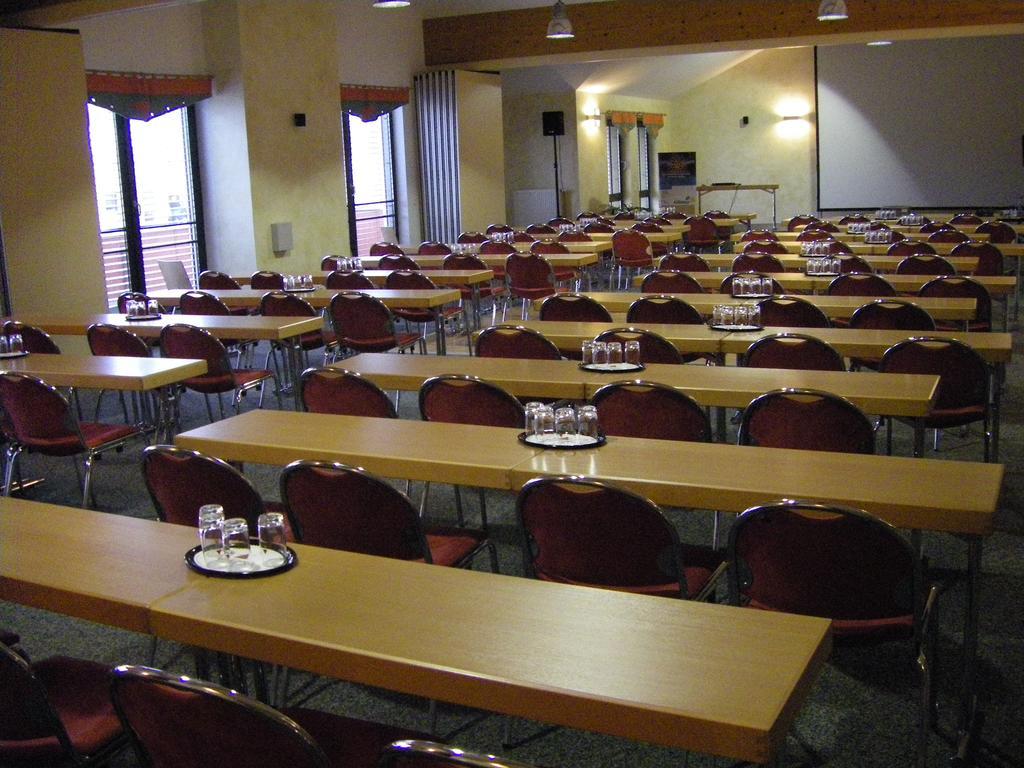 Euroville Jugend- Und Sporthotel Naumburg  Ngoại thất bức ảnh