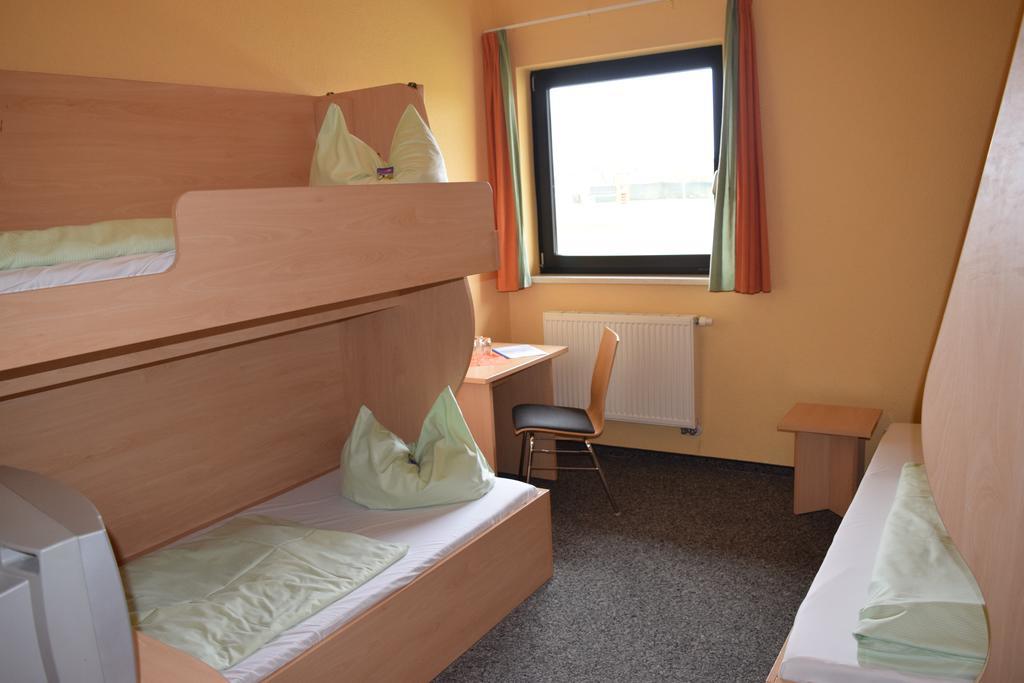 Euroville Jugend- Und Sporthotel Naumburg  Ngoại thất bức ảnh