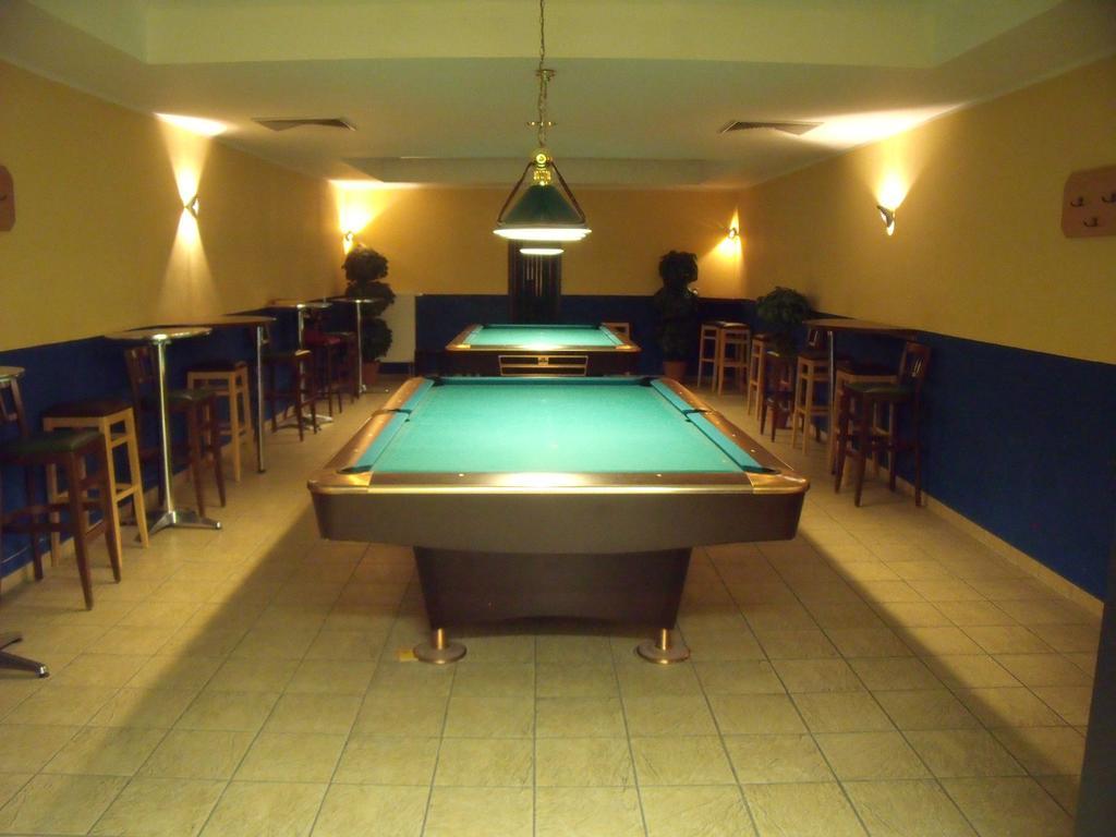 Euroville Jugend- Und Sporthotel Naumburg  Ngoại thất bức ảnh