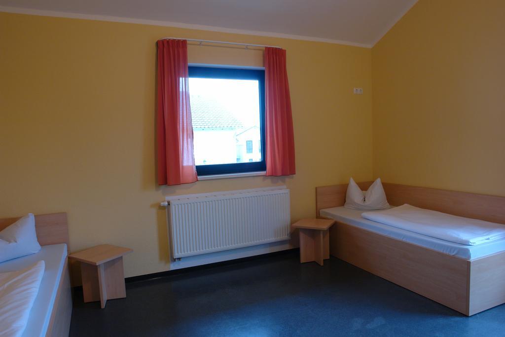 Euroville Jugend- Und Sporthotel Naumburg  Ngoại thất bức ảnh